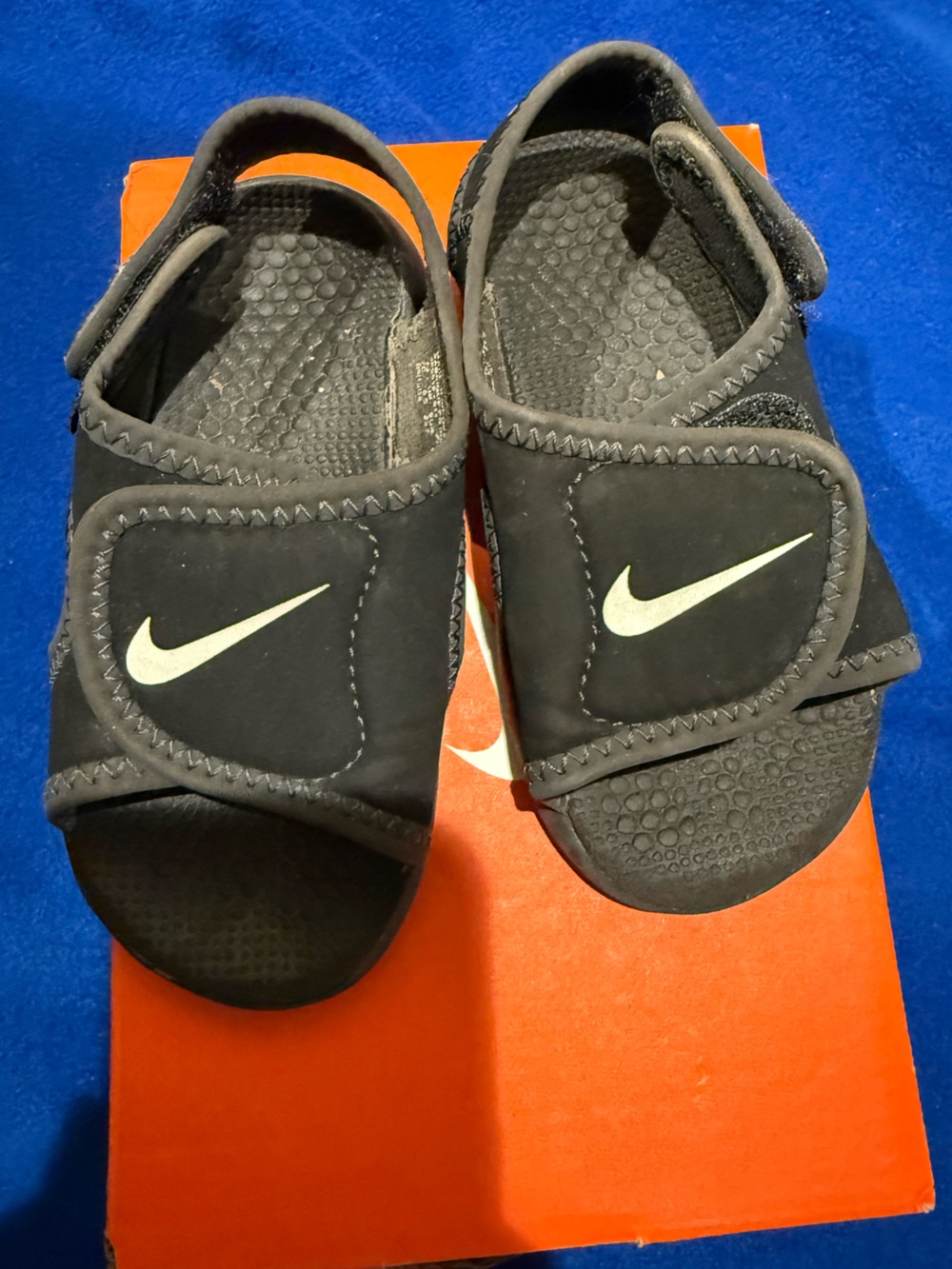 Nike baby Sunray Adjust 4 sandals, size 7c.
